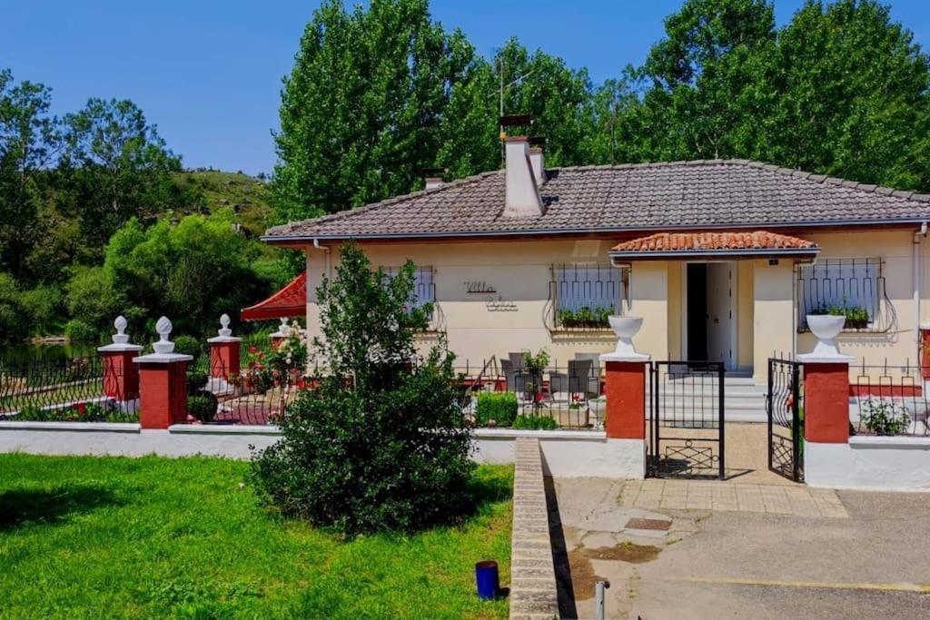 皮苏埃加河畔萨利纳斯Casa La Riera别墅 外观 照片